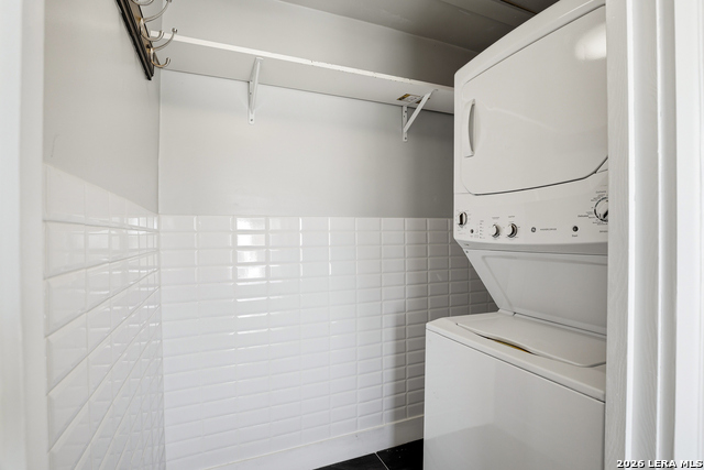 Image 27 of 60 For 162 Davis Ct