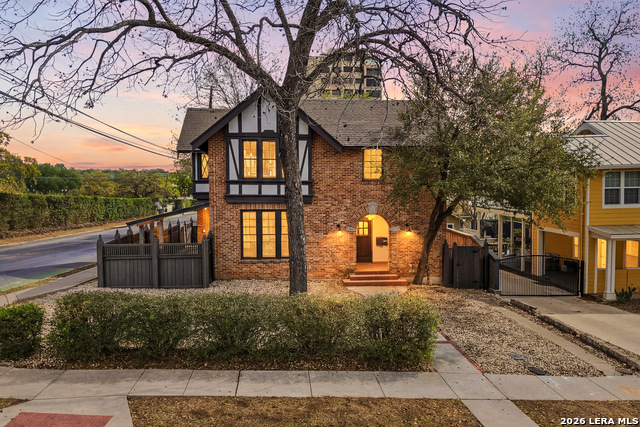 Image 3 of 60 For 162 Davis Ct