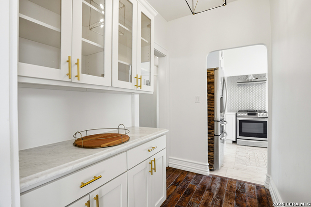 Image 32 of 60 For 162 Davis Ct