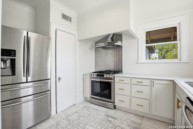 Image 34 of 60 For 162 Davis Ct