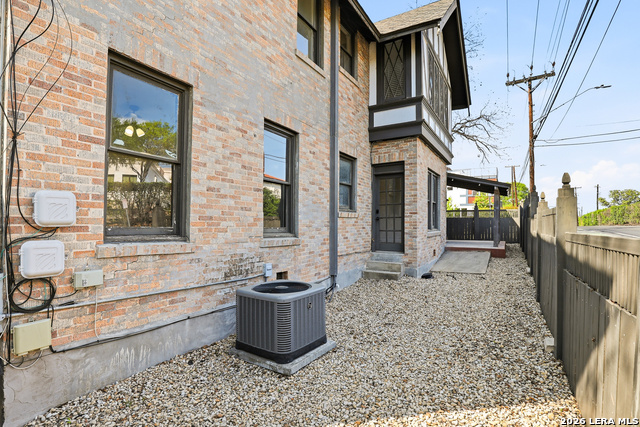 Image 48 of 60 For 162 Davis Ct