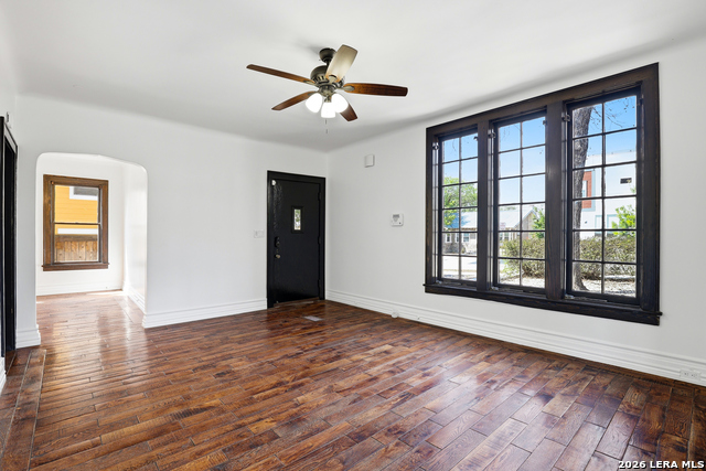 Image 8 of 60 For 162 Davis Ct