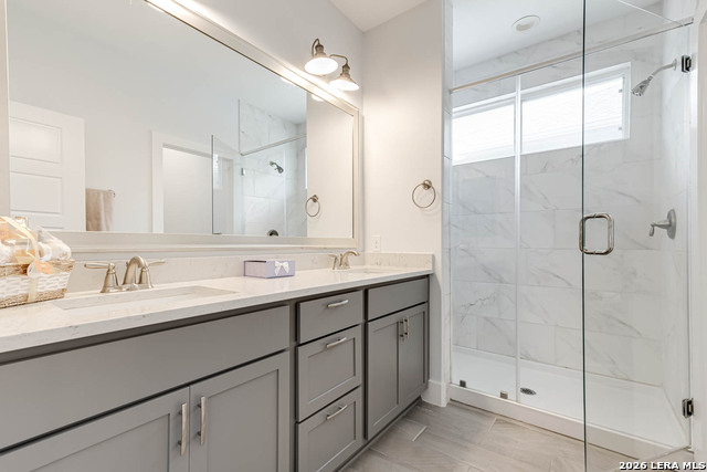 Image 21 of 29 For 1426 Sandalwood Ln E