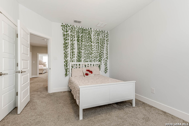 Image 23 of 29 For 1426 Sandalwood Ln E