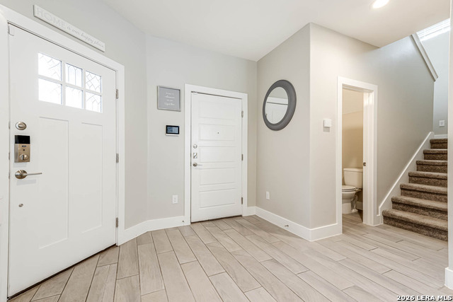 Image 3 of 29 For 1426 Sandalwood Ln E