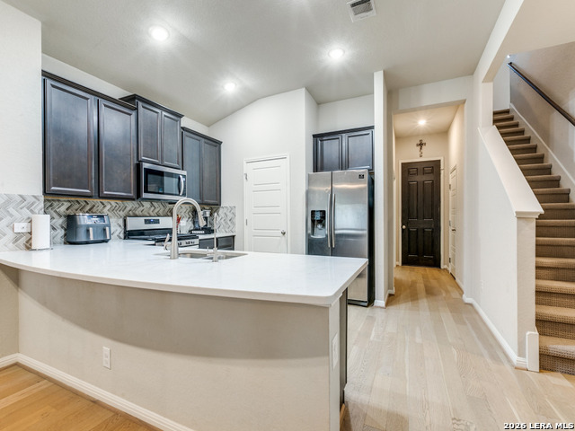 Image 4 of 25 For 11660 Troubadour