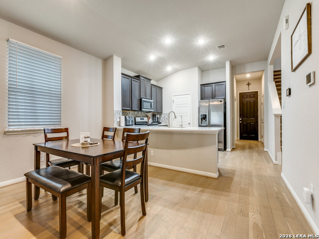 Image 9 of 25 For 11660 Troubadour