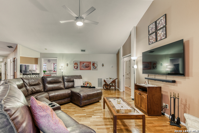 Image 12 of 45 For 13046 Hunters Breeze