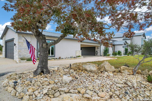 Listing photo id 2 for 142 Wizard  