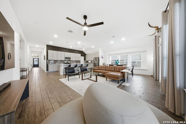 Image 5 of 31 For 5440 Tallgrass