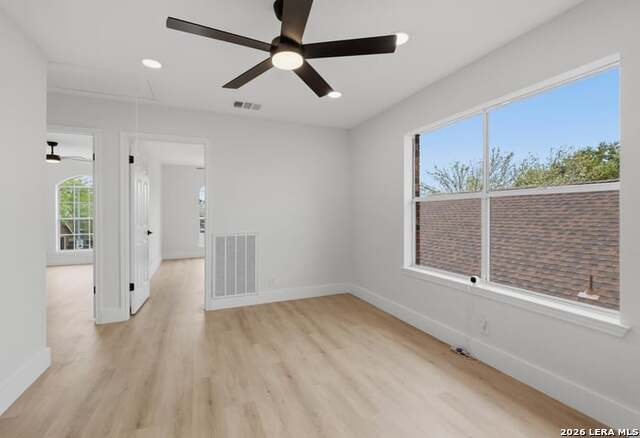 Image 14 of 28 For 10242 Sandyglen