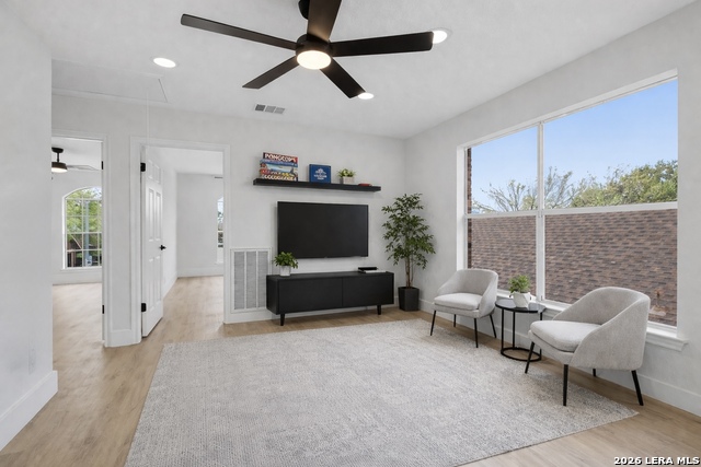 Image 15 of 28 For 10242 Sandyglen