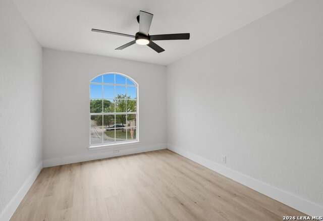 Image 21 of 28 For 10242 Sandyglen