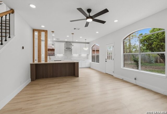 Image 6 of 28 For 10242 Sandyglen