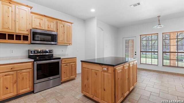 Image 12 of 42 For 10808 Dedeke Dr