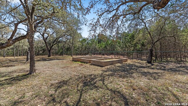 Image 30 of 42 For 10808 Dedeke Dr