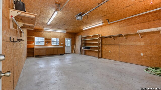 Image 33 of 42 For 10808 Dedeke Dr