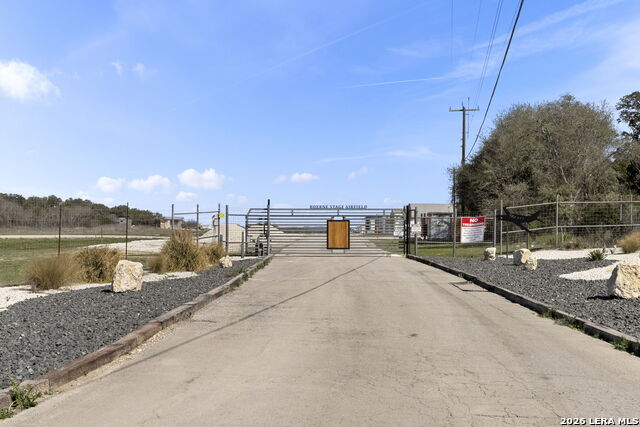 Listing photo id 13 for 28522 Boerne Stage