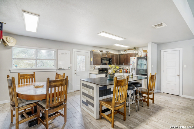 Image 10 of 29 For 1209 Covered Wagon