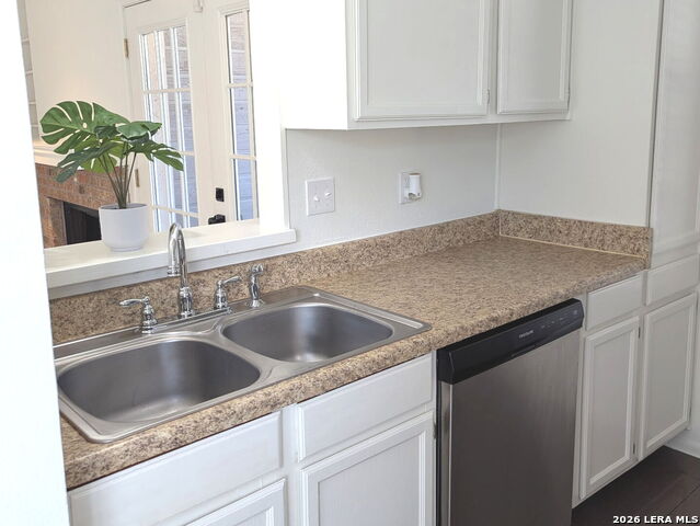 Image 2 of 16 For 4212 Medical  606