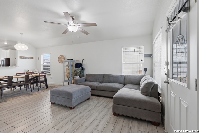 Image 12 of 50 For 5727 Midcrown