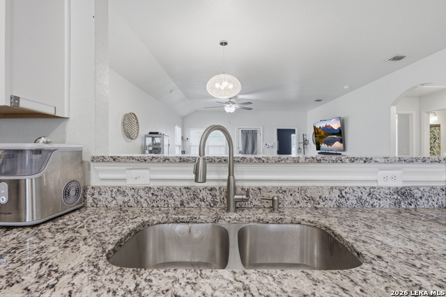 Image 22 of 50 For 5727 Midcrown