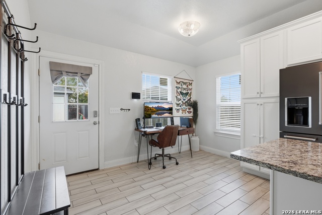 Image 23 of 50 For 5727 Midcrown