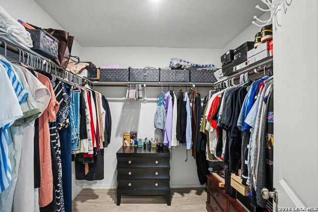 Image 20 of 34 For 1214 Kiskadee