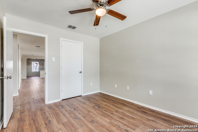 Image 17 of 25 For 8535 Silver Brush