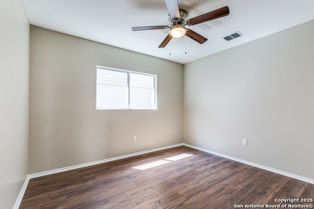 Image 20 of 25 For 8535 Silver Brush