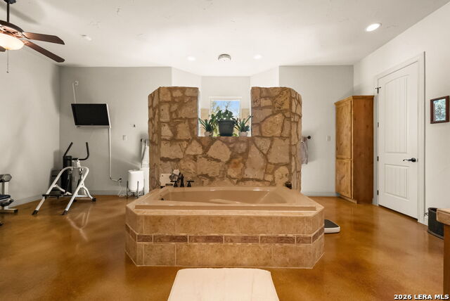 Image 18 of 45 For 289 Mariposa