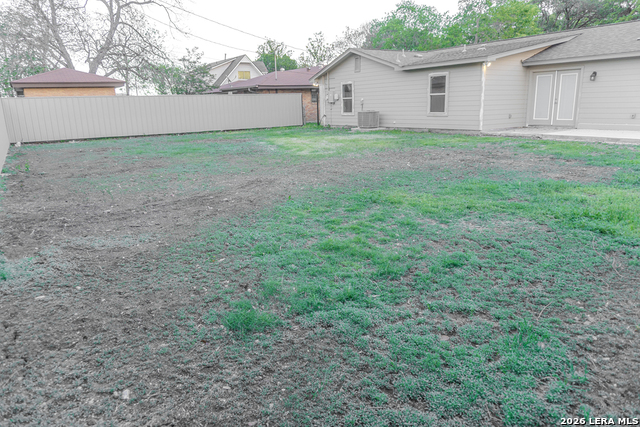 Image 11 of 31 For 4719 Old Coach