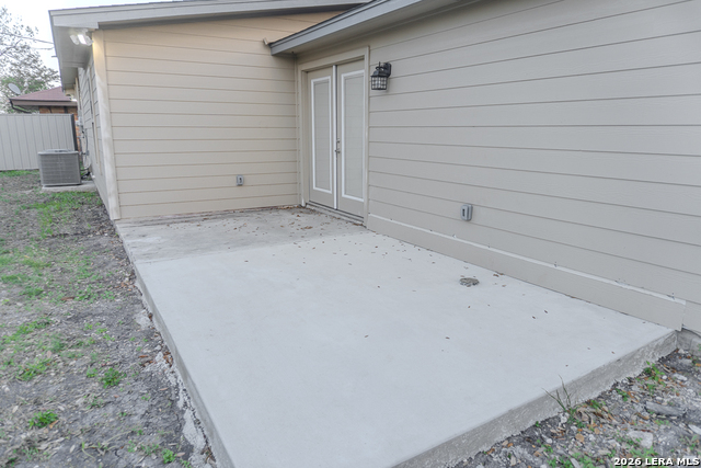 Image 14 of 31 For 4719 Old Coach