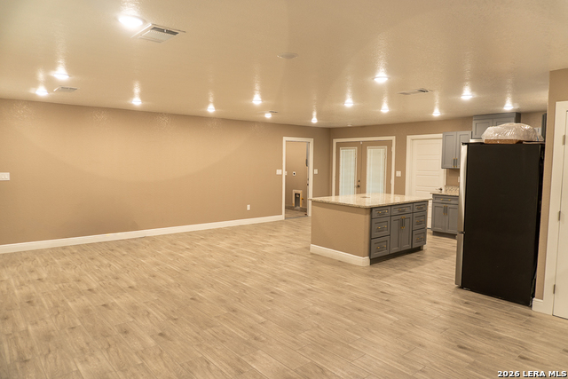 Image 20 of 31 For 4719 Old Coach