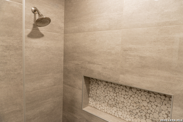 Image 25 of 31 For 4719 Old Coach