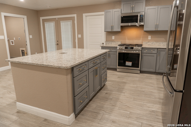 Image 27 of 31 For 4719 Old Coach