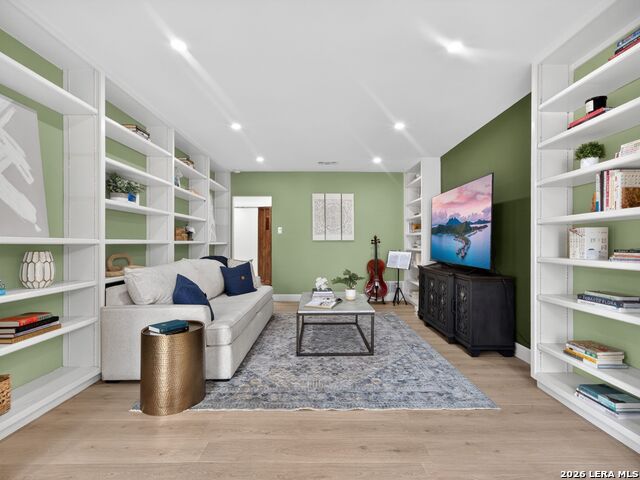 Image 20 of 52 For 7887 New Braunfels Ave N