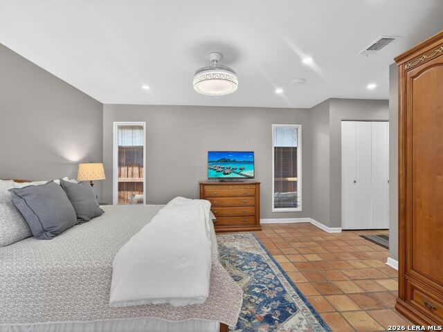 Image 39 of 52 For 7887 New Braunfels Ave N