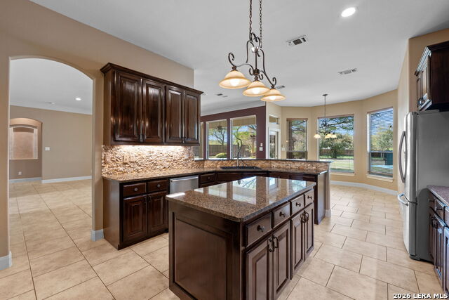 Image 15 of 37 For 30017 Fairway Vista