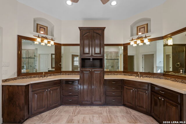 Image 19 of 37 For 30017 Fairway Vista