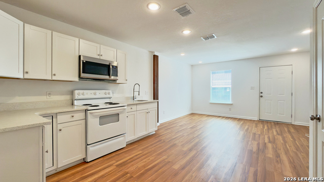 Image 22 of 28 For 3038 Salinas W 102