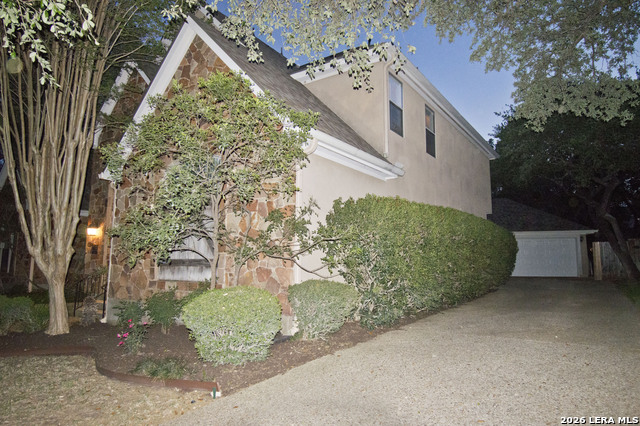 Image 3 of 54 For 17323 Fountain Bluff Dr