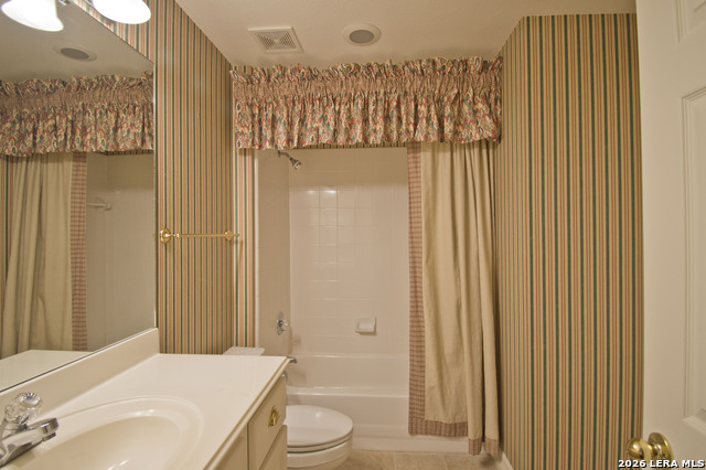 Image 36 of 54 For 17323 Fountain Bluff Dr