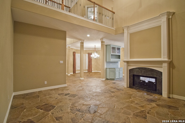 Image 4 of 54 For 17323 Fountain Bluff Dr