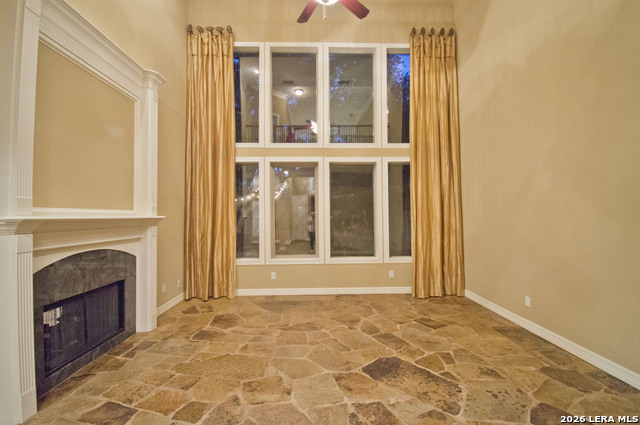 Image 5 of 54 For 17323 Fountain Bluff Dr