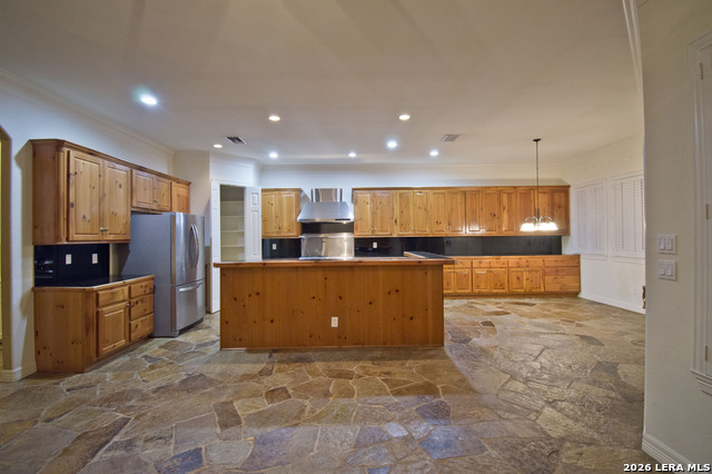 Image 7 of 54 For 17323 Fountain Bluff Dr