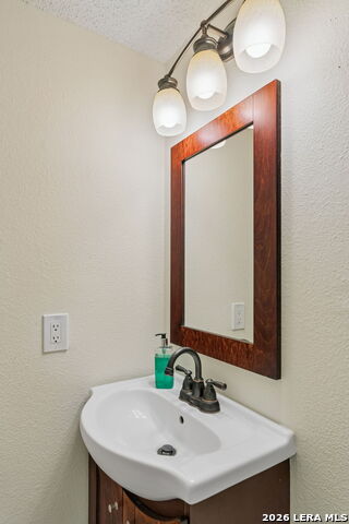 Image 13 of 36 For 4330 Hollow Hill