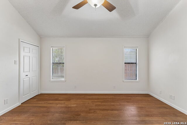 Image 15 of 36 For 4330 Hollow Hill