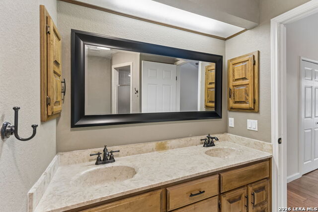 Image 17 of 36 For 4330 Hollow Hill