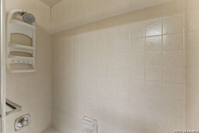 Image 22 of 36 For 4330 Hollow Hill